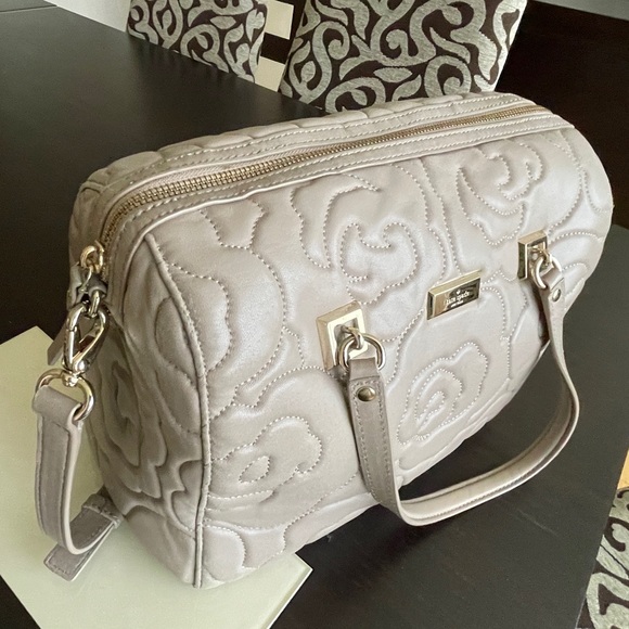 kate spade Handbags - Kate Spade smooth buttery leather bag - like new